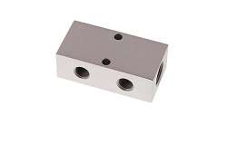 ROZDEĽOVACIA LIŠTA OBOJSTRANNÁ - Eloxovaný hliník, symetricky situované vstupy aj výstupy